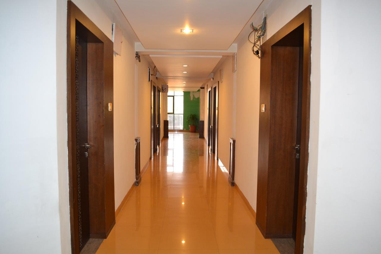 Hotel Ashish International Bhilai Kültér fotó