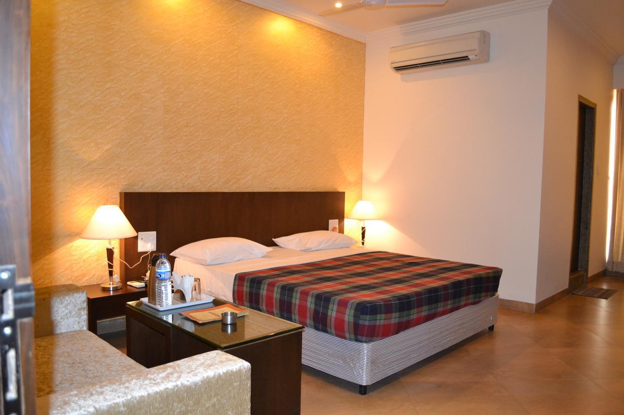 Hotel Ashish International Bhilai Szoba fotó