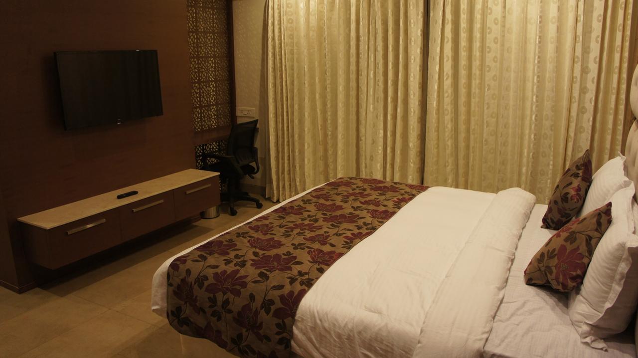 Hotel Ashish International Bhilai Szoba fotó