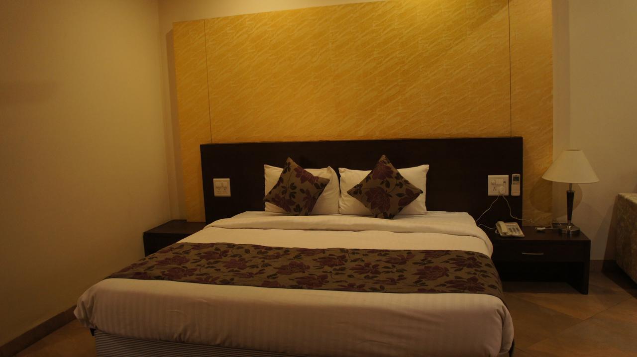 Hotel Ashish International Bhilai Kültér fotó